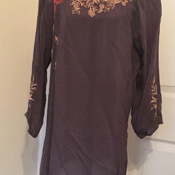 Johnny Was Vintage Grey with beige and rust Embroidery Scoop neck with Buttons S - Picture 3 of 5